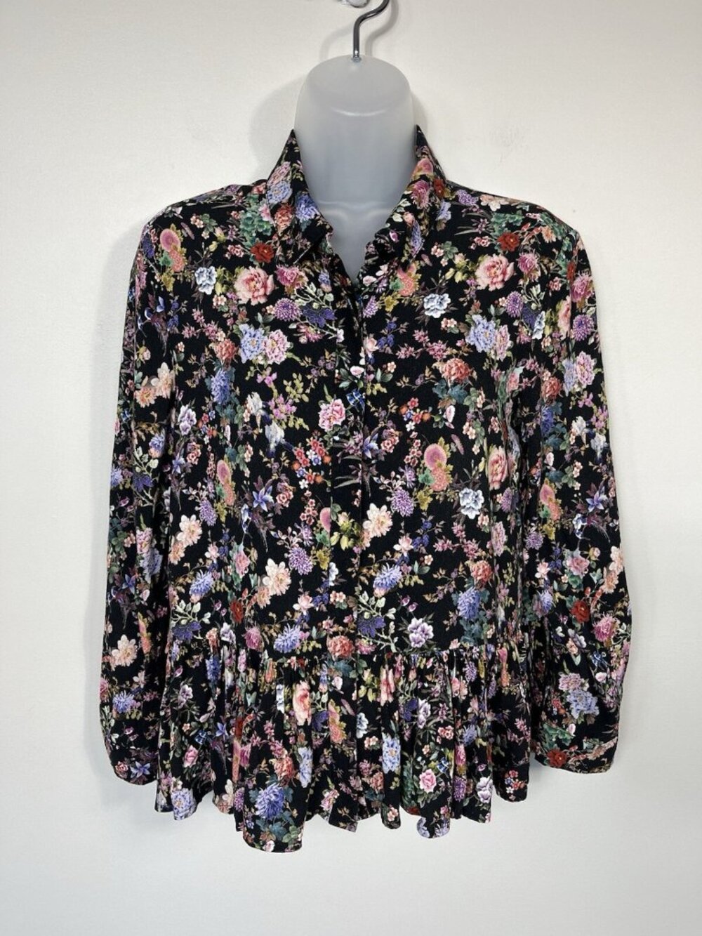 Tuckernuck Blouse Women XS Black Charlotte Floral Button Down Pleated Peplum Top